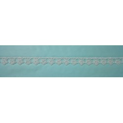 Macrame Lace Border with Daisies - White Color - Width 1 cm